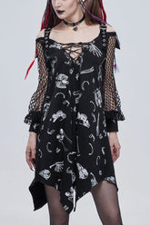 Robe longue à manches longues pour femme avec imprimé os gothique noir, bretelles à œillets métalliques et design en tricot